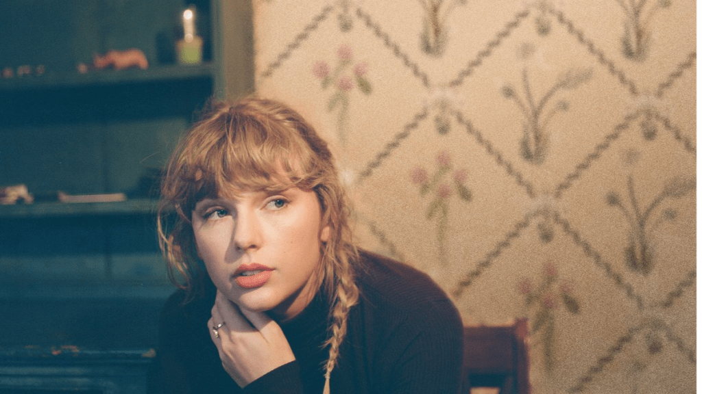 Taylor Swift para The Witch Collection do álbum Evermore (2020)