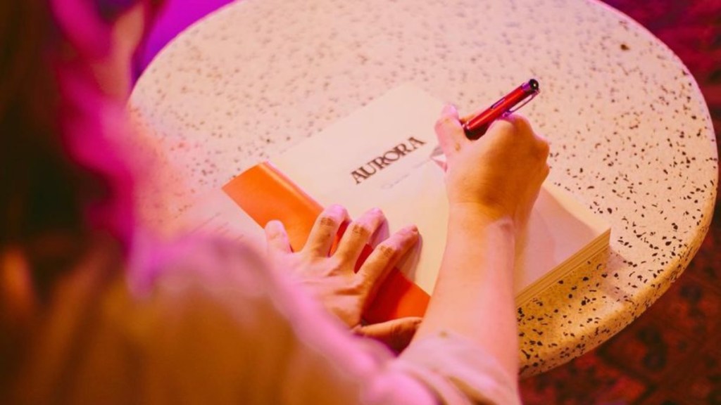 “AURORA: O despertar da mulher exausta” é uma leitura para se identificar e&nbsp;refletir